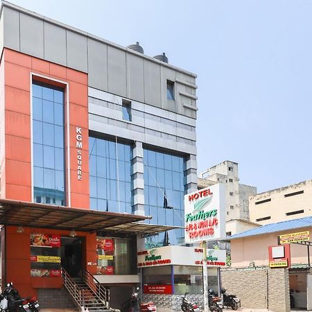 Capital O 71307 Feathers Otel Kochi Dış mekan fotoğraf