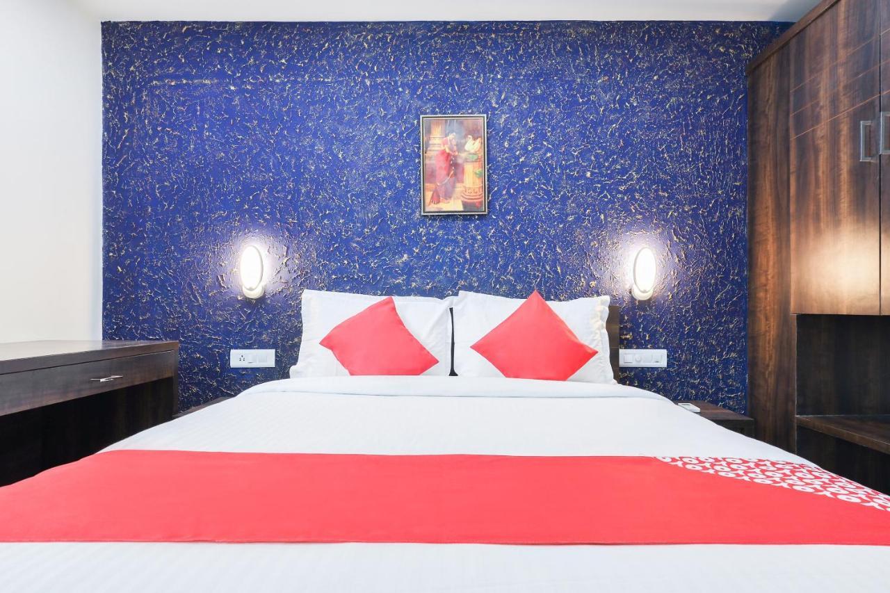 Capital O 71307 Feathers Otel Kochi Dış mekan fotoğraf